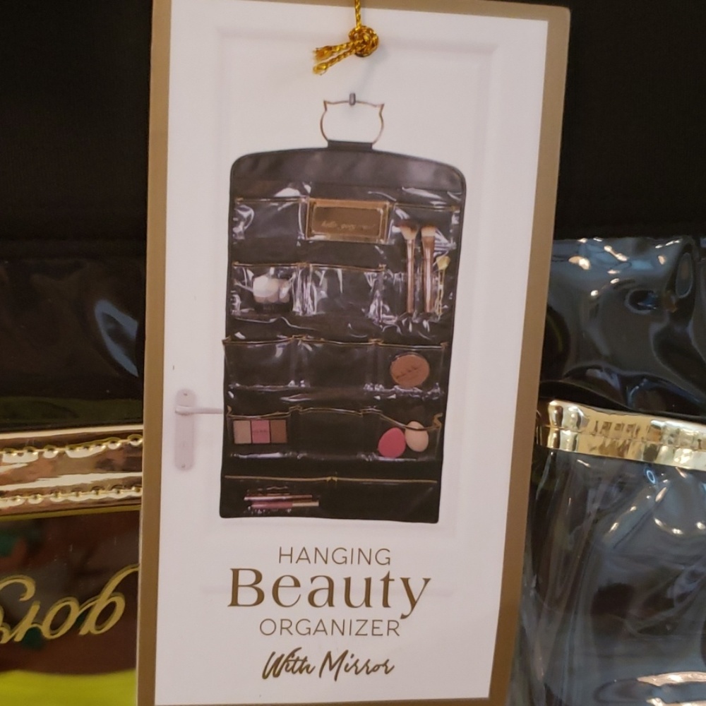 Hanging Beauty Organizer